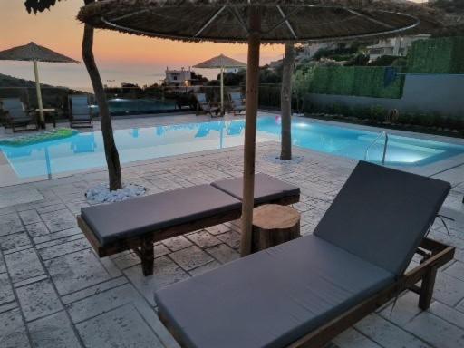 "Stergiou Luxury Apartment 2Nd Floor" Με Κοινη Πισινα Saronida 외부 사진