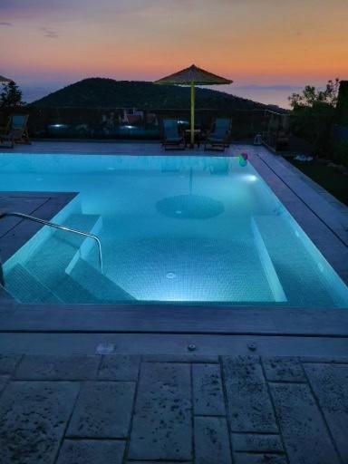 "Stergiou Luxury Apartment 2Nd Floor" Με Κοινη Πισινα Saronida 외부 사진