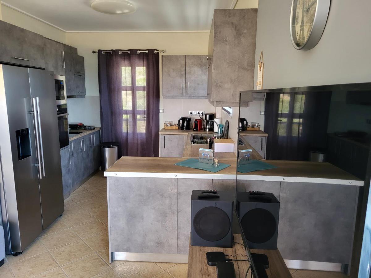"Stergiou Luxury Apartment 2Nd Floor" Με Κοινη Πισινα Saronida 외부 사진
