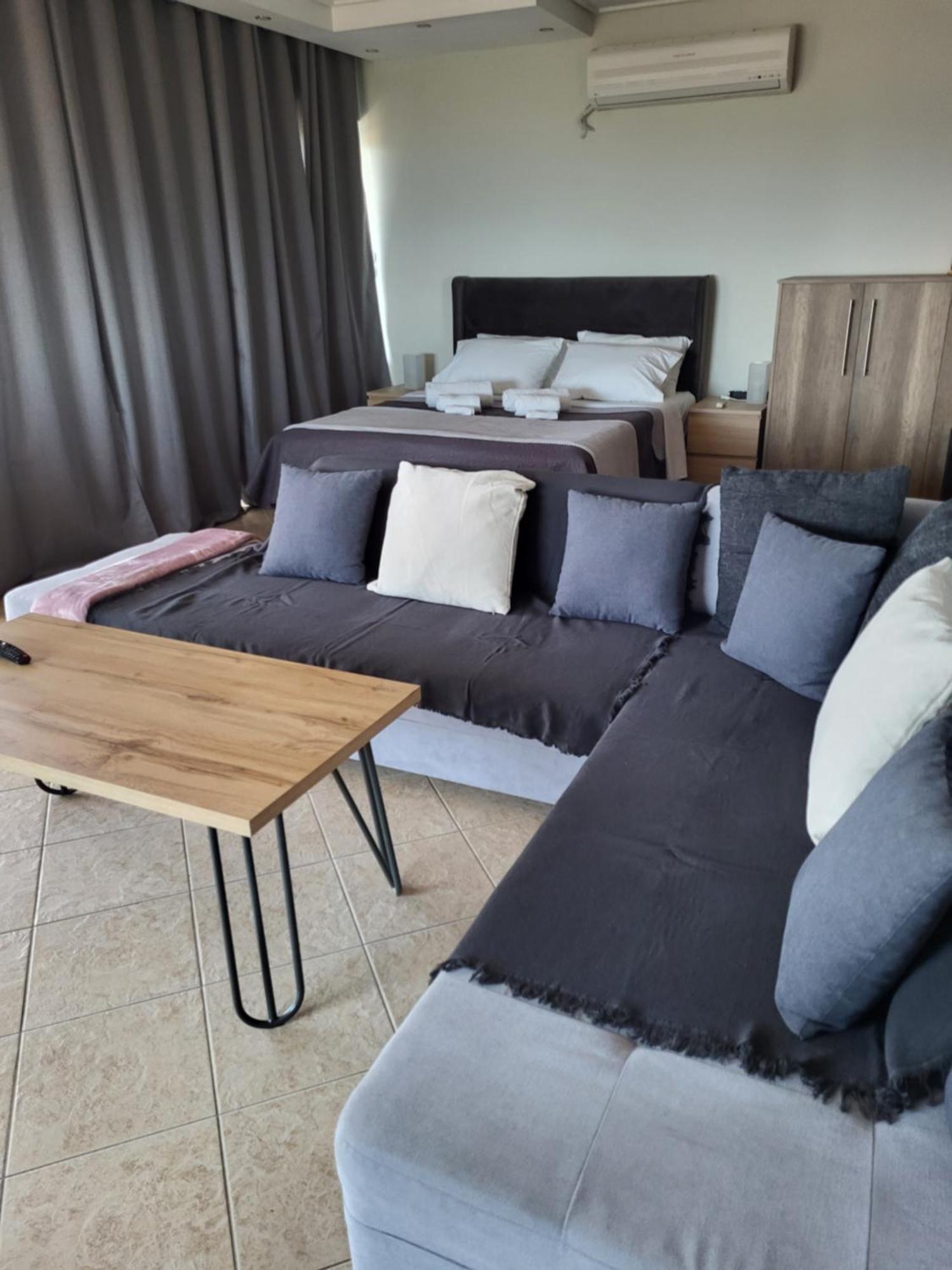 "Stergiou Luxury Apartment 2Nd Floor" Με Κοινη Πισινα Saronida 객실 사진